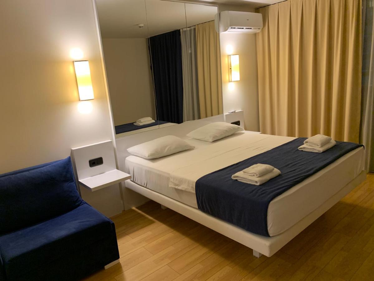 Vip Aparthotel Orbi City Sea View Batoemi Buitenkant foto