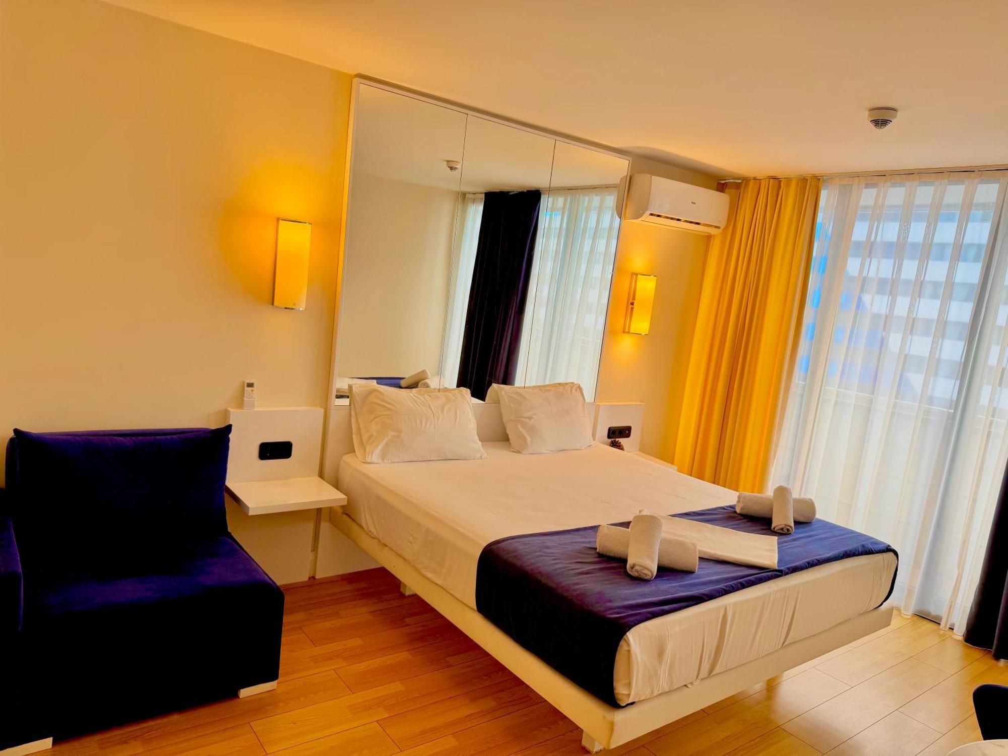 Vip Aparthotel Orbi City Sea View Batoemi Buitenkant foto
